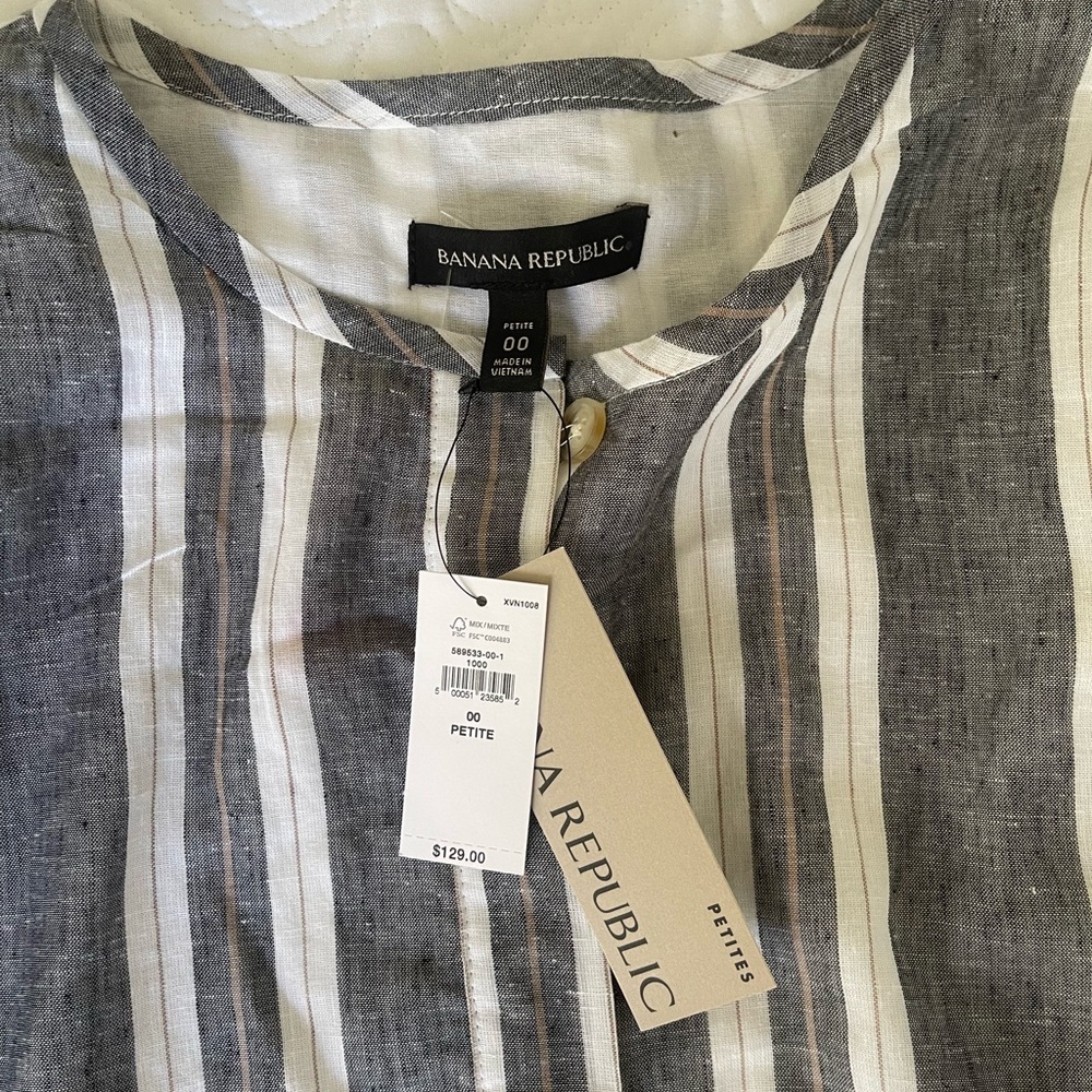 Banana Republic Gray and White Wrap Romper - Picture 5 of 7